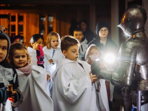 Schaurige Schlossgeschichten zu Halloween: Gespensterführungen für Kinder und Erwachsene im Schloss Wolfsburg