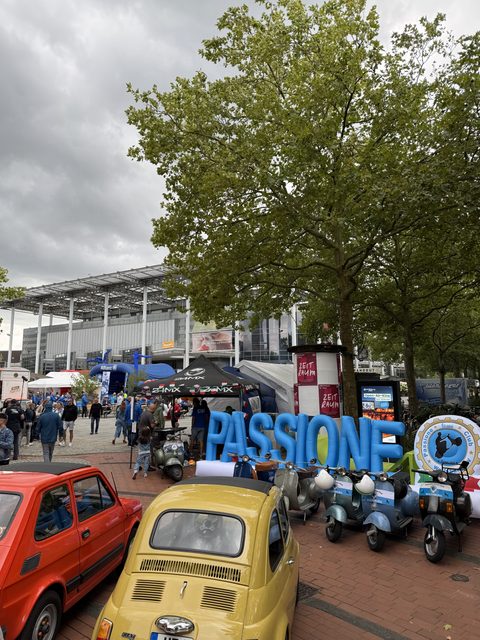 Beim Vespa-Fest zu Gast in Wolfsburg